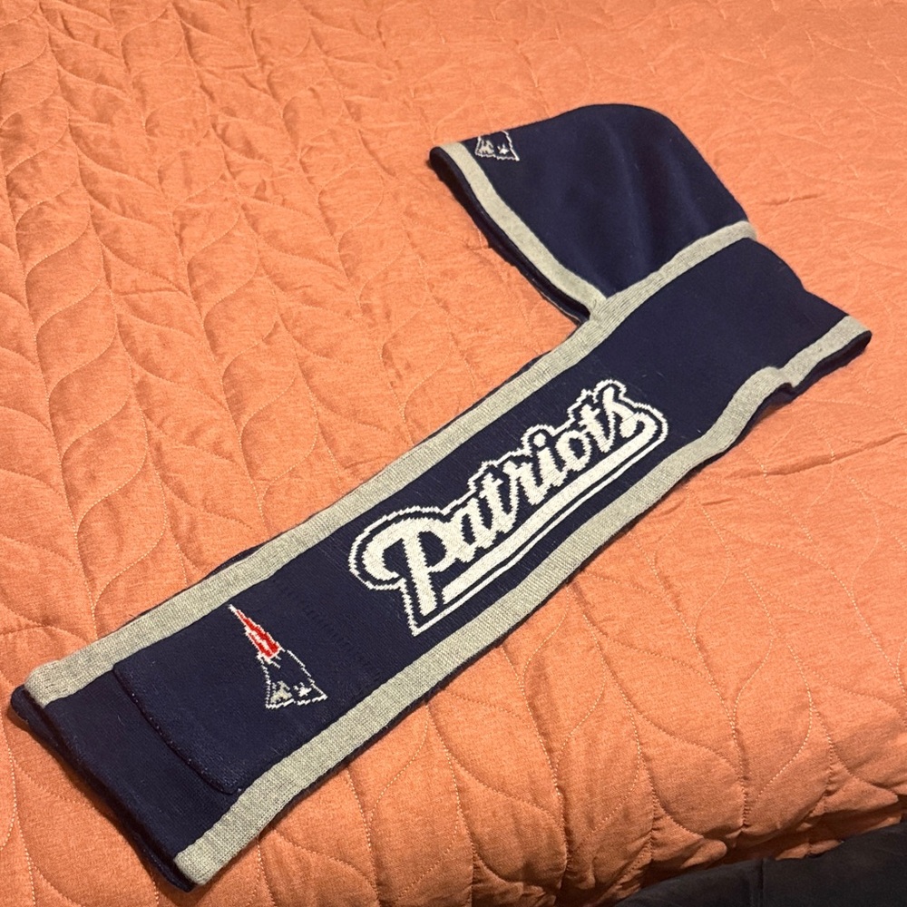 Patriots Navy and Gray Scarf